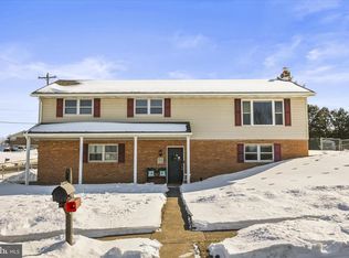 22 Covington Dr, Manchester, PA 17345