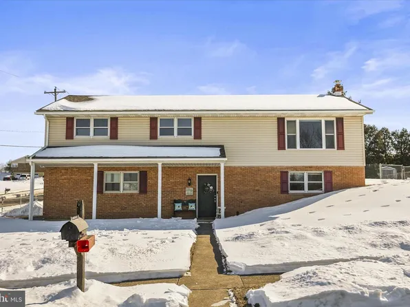 22 Covington Dr, Manchester, PA 17345