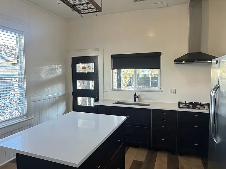 210 E High Ave #1/2 — Photo 21