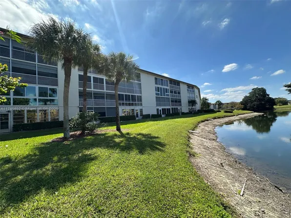 3101 Portofino Point APT M2, Coconut Creek, FL 33066