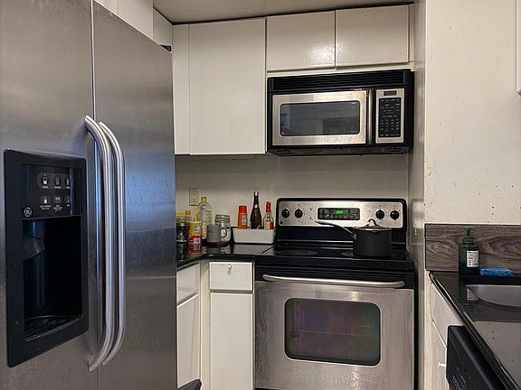 5th image of 88 Cuttermill Road #308