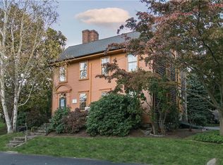 2 Wilbur Ave, Newport, RI 02840