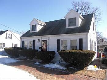 1st image of 420 Lynnfield St