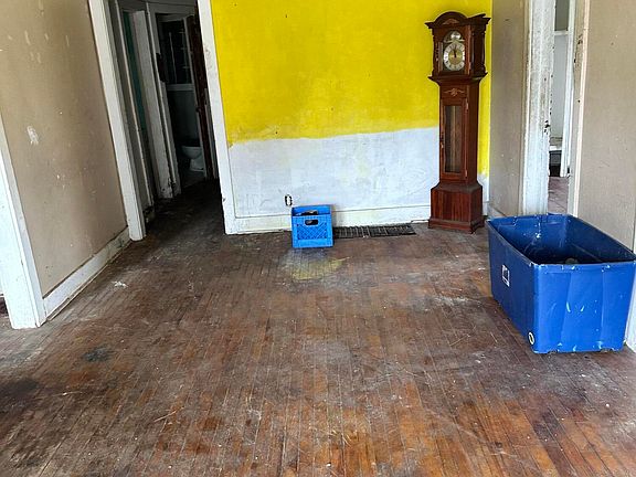 4th image of 4326 Circle Dr