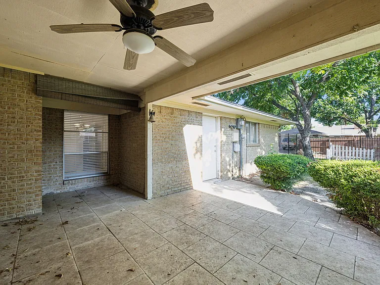 1725 Northcrest Dr — Photo 24