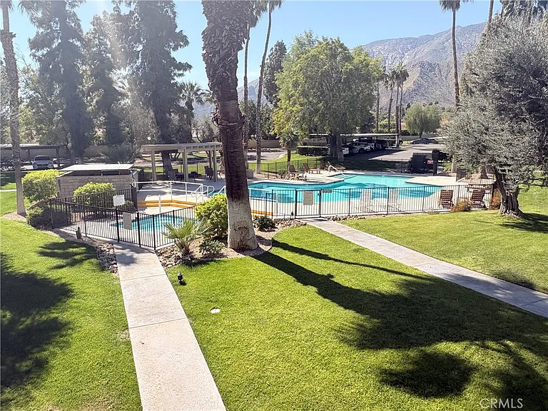510 N Villa Ct — Photo 39