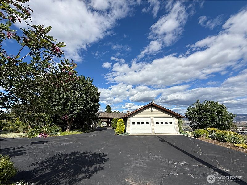 5th image of 24 Valley View Drive