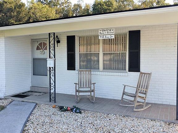 3rd image of 710 Bay Dr