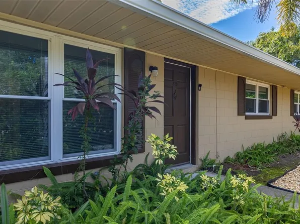 810 Oregon Ave, Saint Cloud, FL 34769