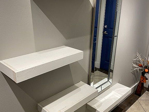 Entry built in shelves 