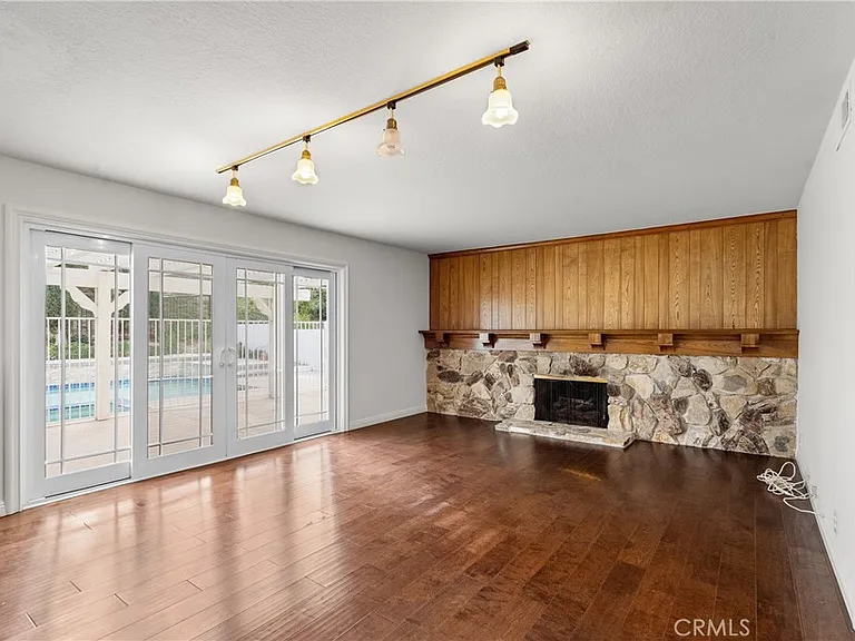 11861 Darby Ave — Photo 20