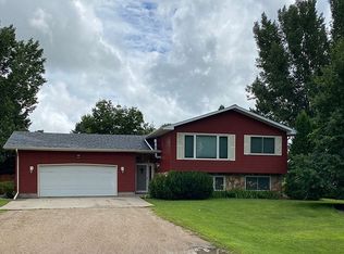 510 Goodwin Ave, Thompson, ND 58278