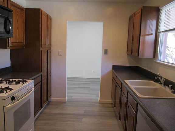 3rd image of 5508 Auckland Ave