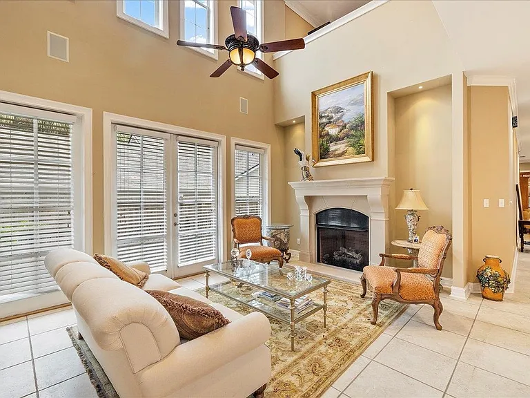 4146 Forsythe Way — Photo 8
