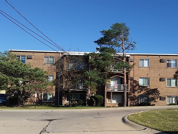 2nd image of 3640 Westwood Northern Blvd Unit 15