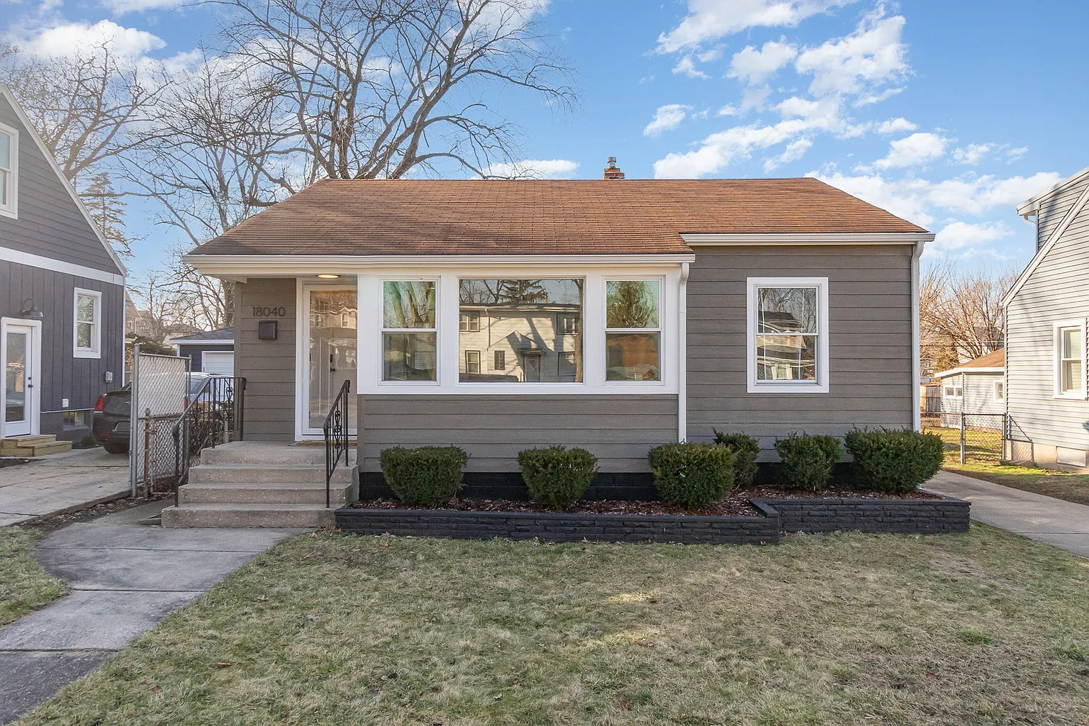 18040 Escanaba Ave photo 1