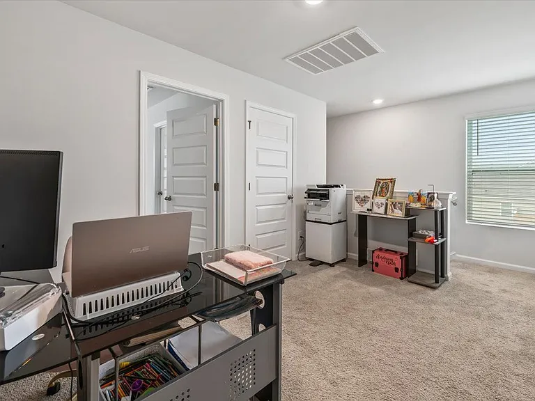 214 Ellie Way — Photo 30