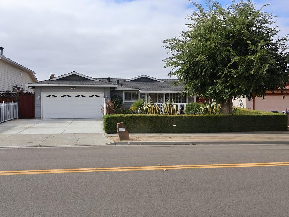 1st image of 2707 Sugarplum Dr