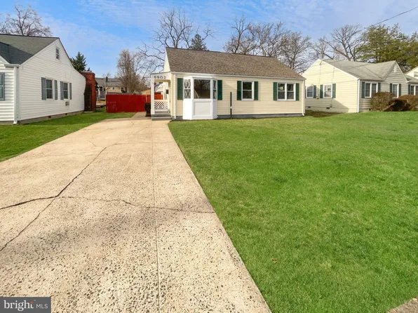 6902 Westcott Rd, Falls Church, VA 22042