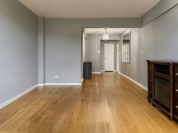 91-10 32nd Avenue image 5 of 20