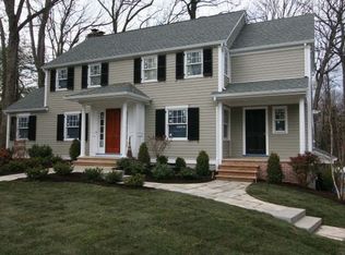 17 Club Dr, Summit, NJ 07901
