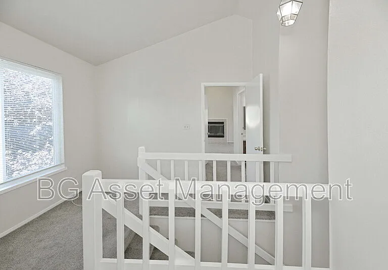 810 3rd St — Photo 10