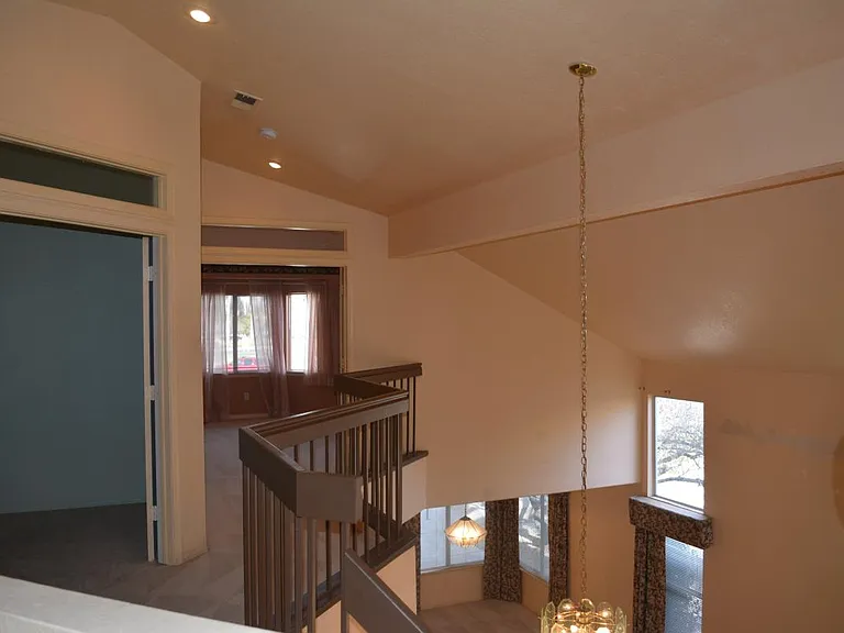 Sun Rose Ave — Photo 23