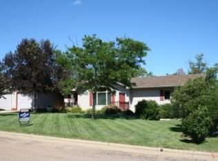 305 Lee Dr, Alcester, SD 57001