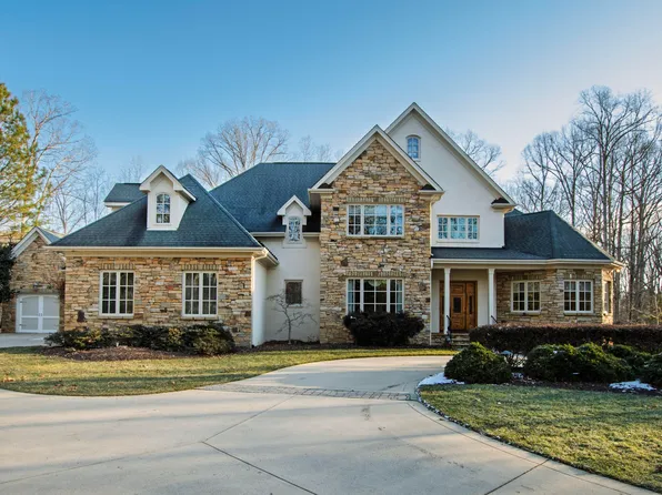 1313 Enderbury Dr, Raleigh, NC 27614