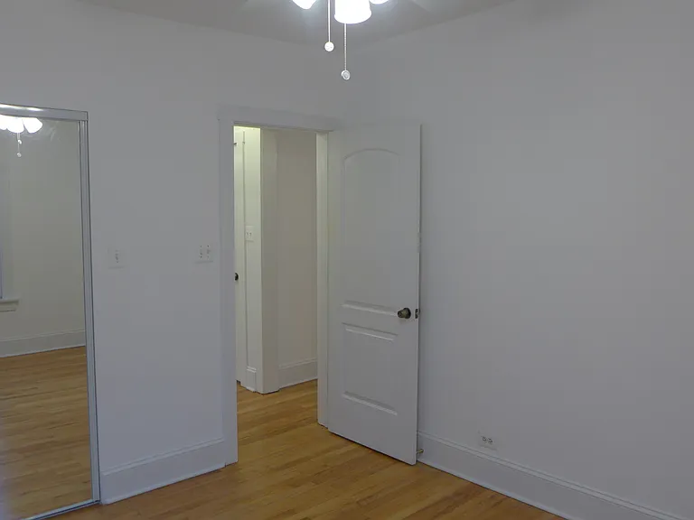 Marshfield Apartments — Photo 13