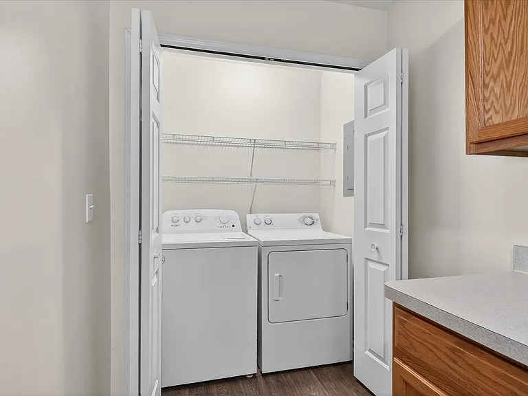 One Bedroom - 1 Bed / 1 Bath - 713 Sq.Ft.
