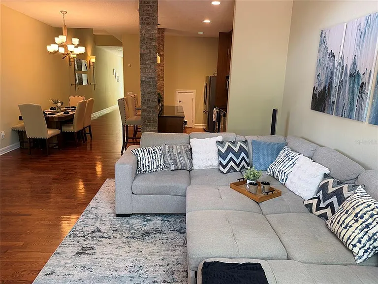 1009 Elmwood St #1009 — Photo 8