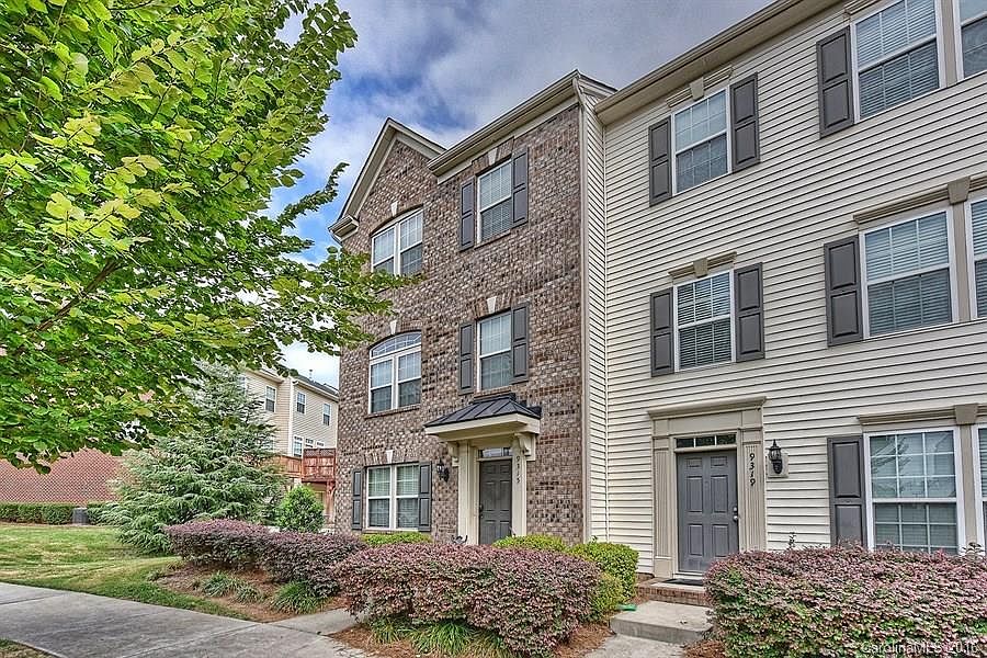 1st image of 9315 Lenox Pointe Dr #1017A