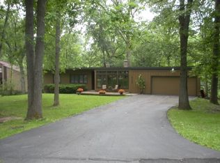 9403 Crestridge Dr, Fort Wayne, IN 46804