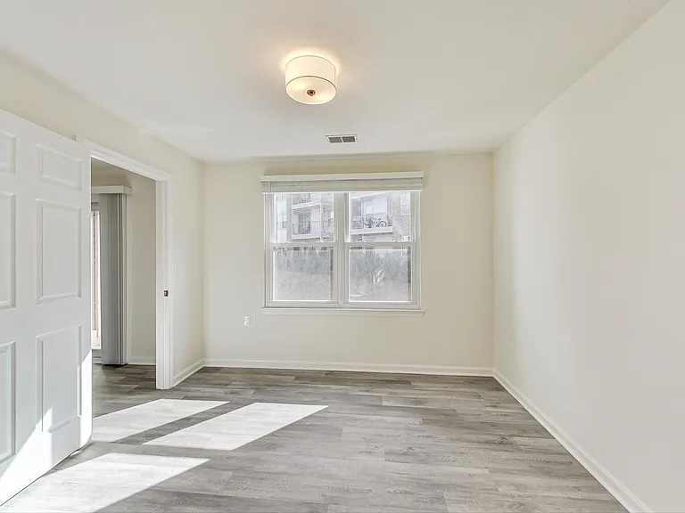 15300 Diamond Cove Ter #4 — Photo 25