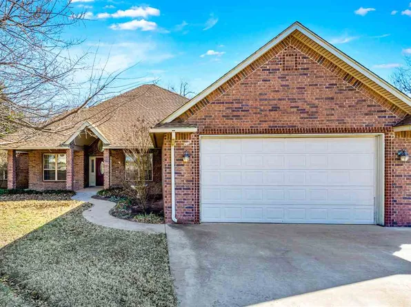 302 Timber Creek Cir, Fletcher, OK 73541