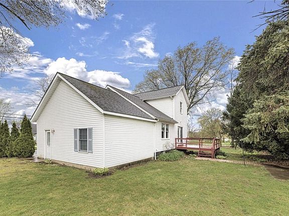4th image of 1217 Bartlett Rd