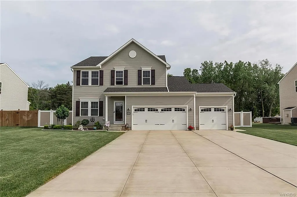 3781 Captains Way photo 1