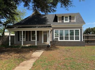 510 W Custer St, Seymour, TX 76380