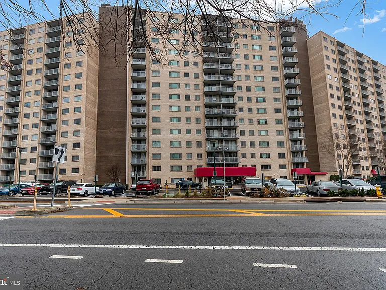 2500 N Van Dorn St #918 — Photo 1