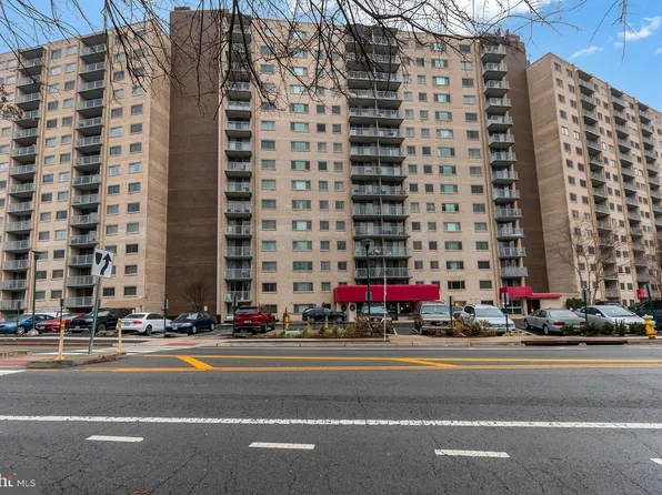 2500 N Van Dorn St APT 918, Alexandria, VA 22302