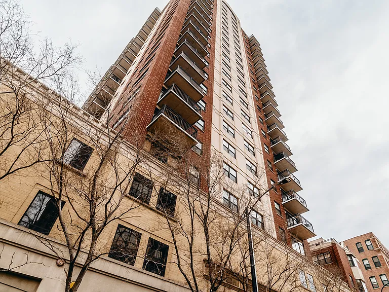 1529 S State St #14D — Photo 2