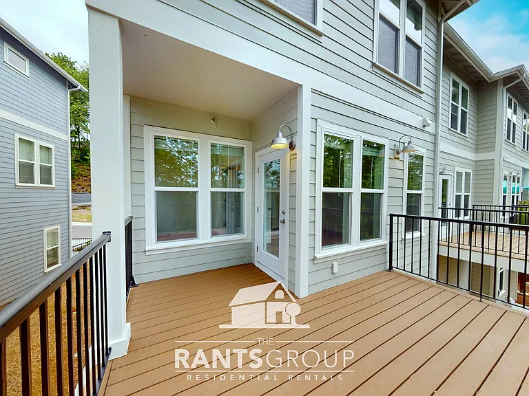 Forest Park Townhomes — Photo 20
