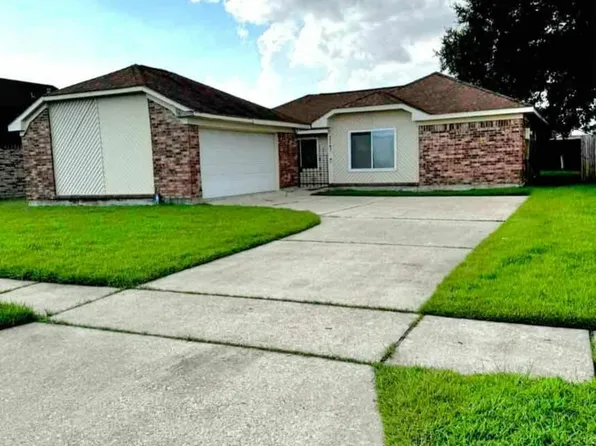 2261 Snowbird Dr, Harvey, LA 70058