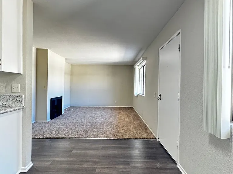 17740 Scherzinger Ln — Photo 48
