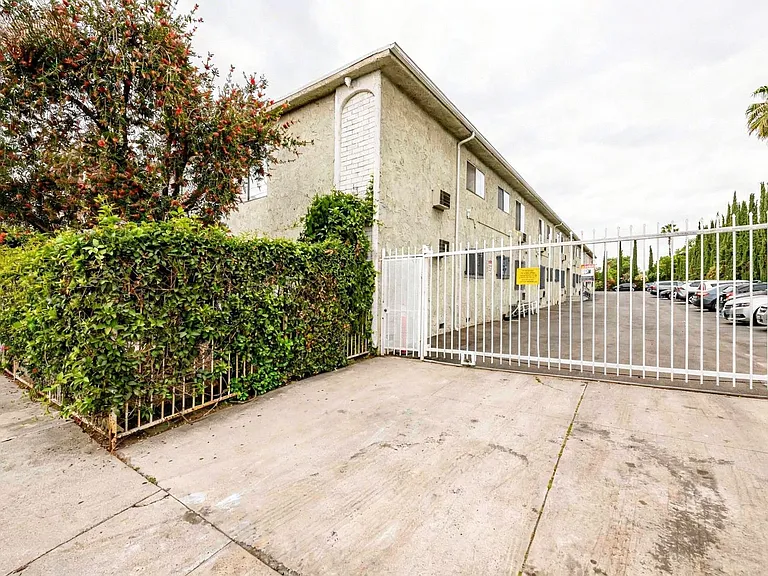 MC 6861 Sepulveda Properties, LLC — Photo 24