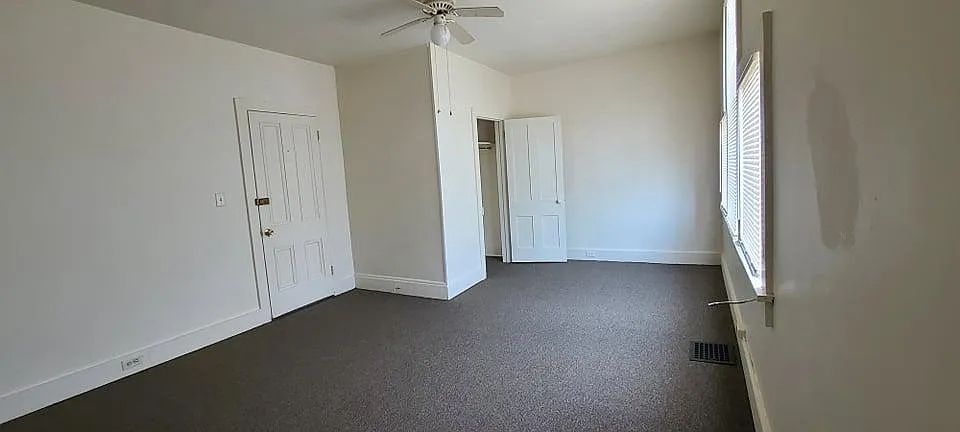 2 bed, 900 sqft, $850 — Photo 2