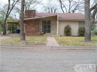 214 W 11th St, Coleman, TX 76834