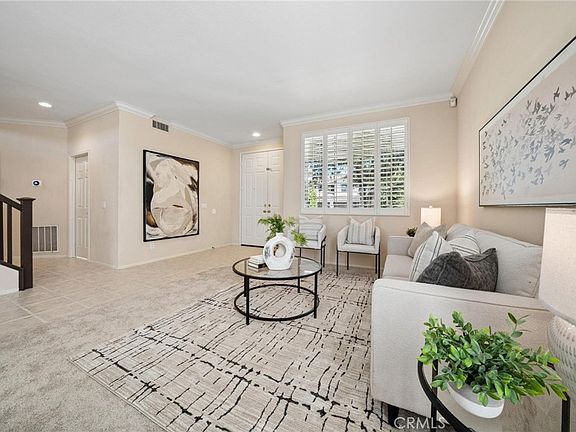 5th image of 25716 Hood Way