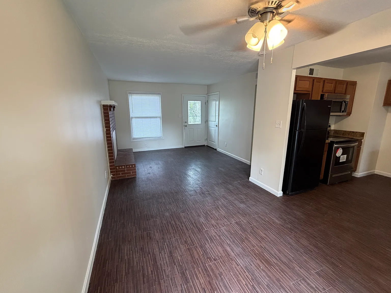 3 bed, 925 sqft, $1,385 — Photo 4